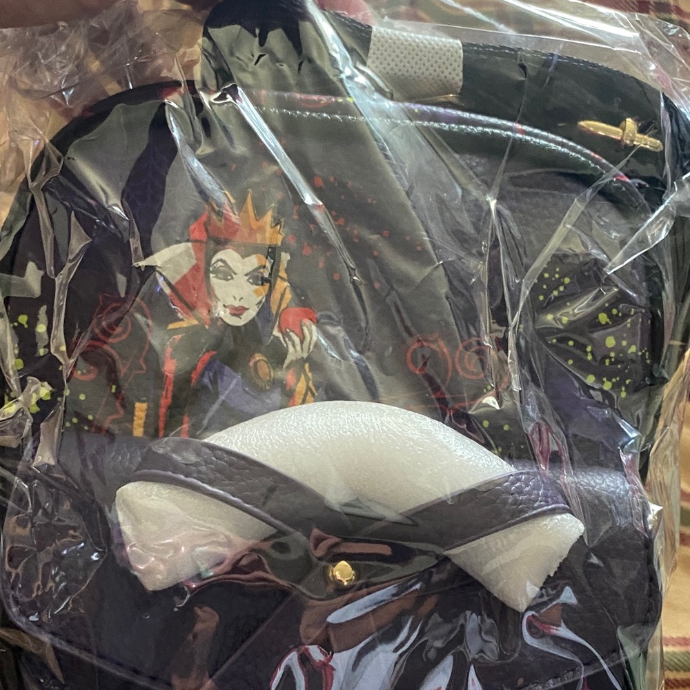WondaPop Villain Themed Crossbody with Evil Queen Design